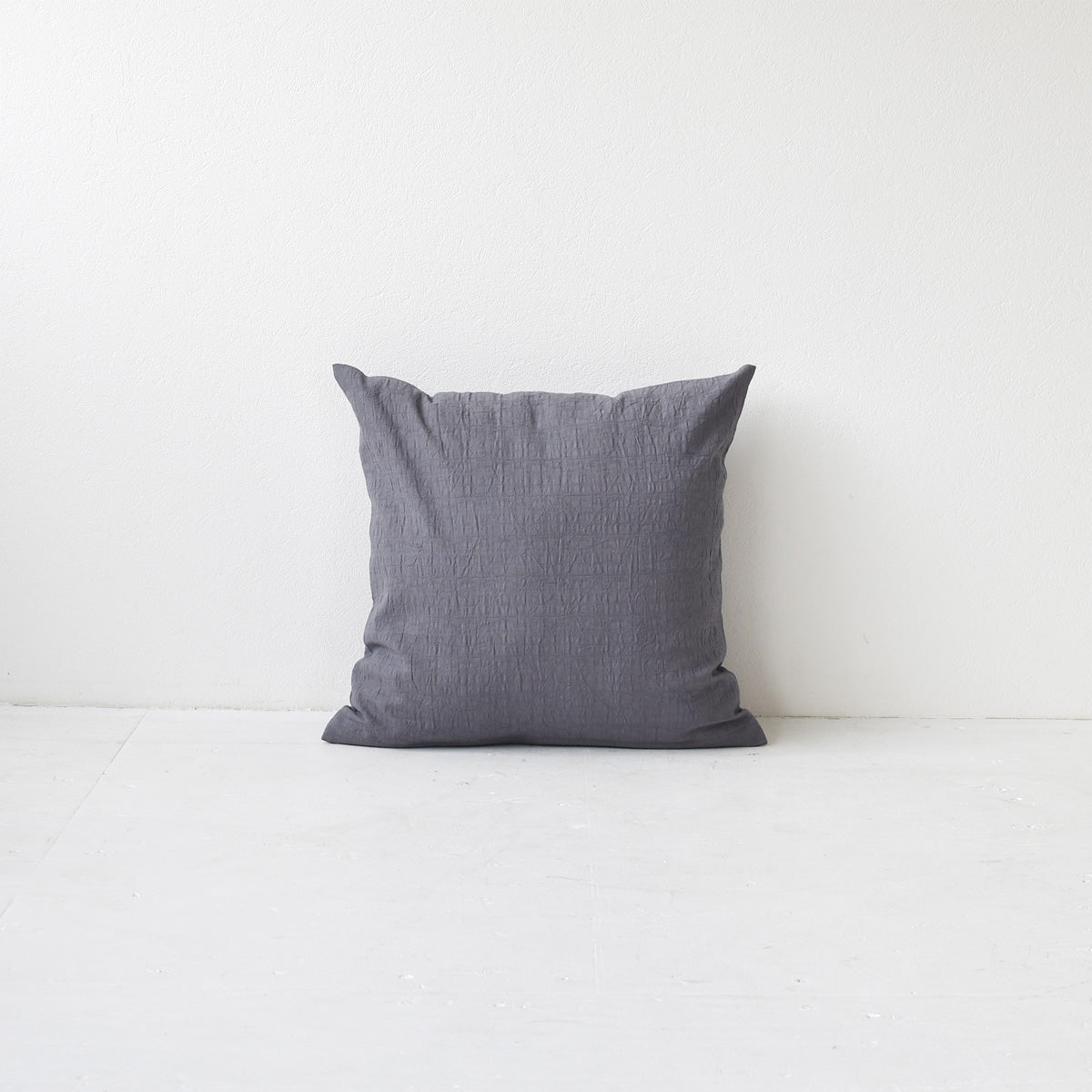 ドビークロス ワッシャー クッションカバー 3色×サイズ35･45･60 日本製 手もみ風シワ加工 くつろぎシリーズ