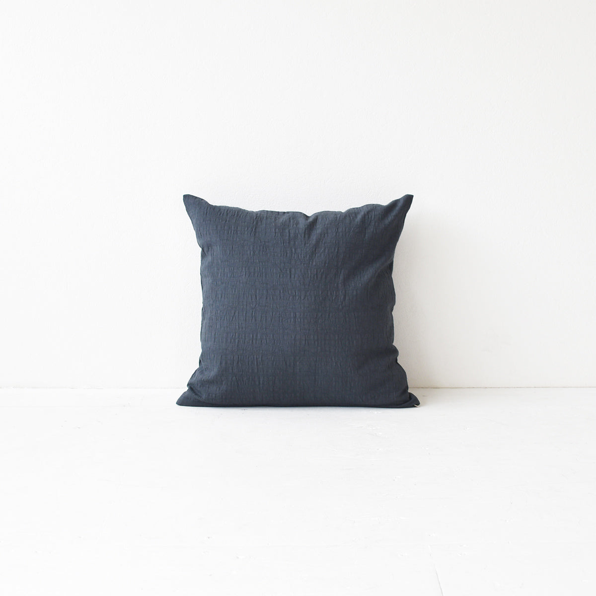 ドビークロス ワッシャー クッションカバー 3色×サイズ35･45･60 日本製 手もみ風シワ加工 くつろぎシリーズ