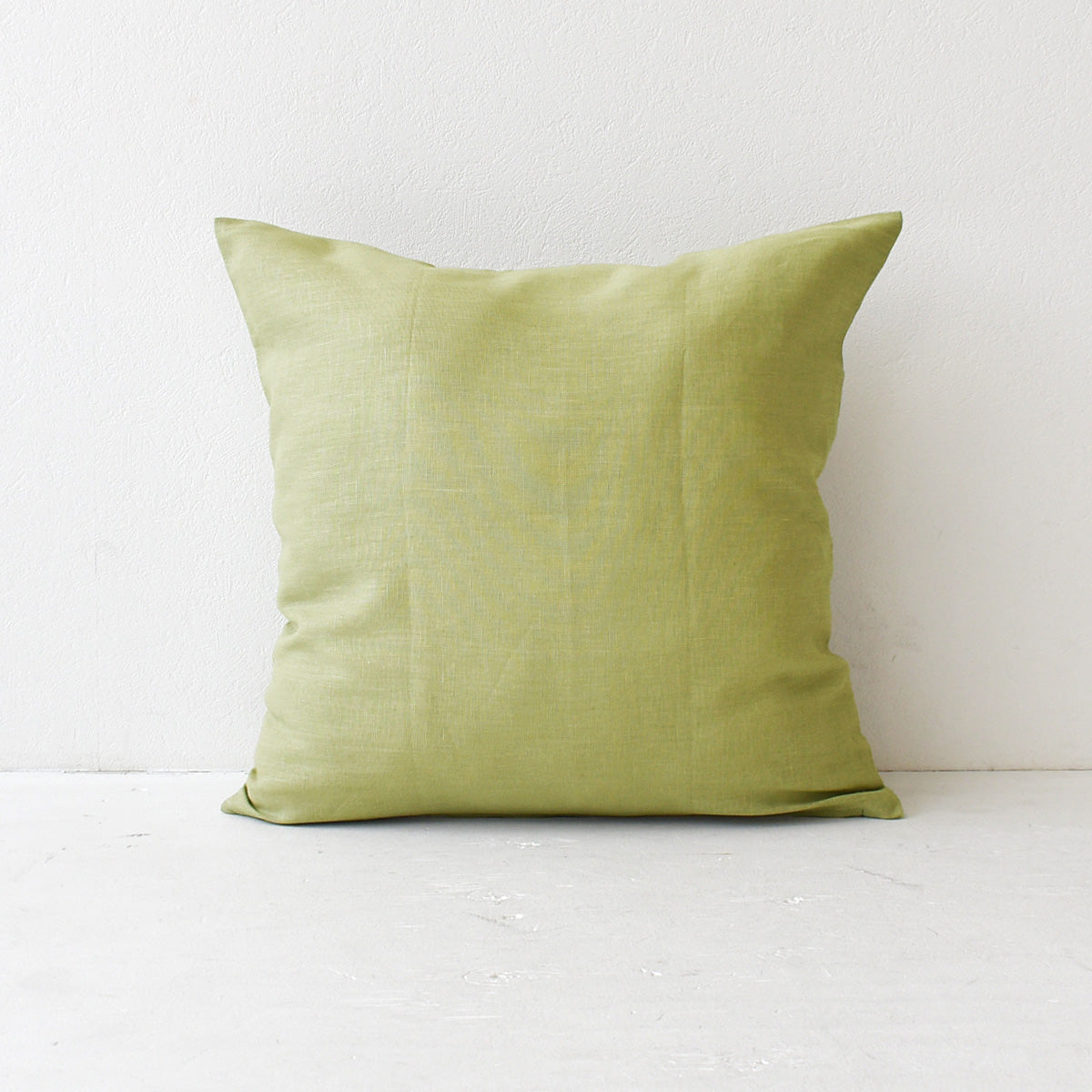 クッションカバー 40×40cm ピュアリネン 日本製 麻100％ 15色 無地 ナチュラルカラー しなやかな艶とシャリ感 リネンとラミーの混紡 丁寧な縫製 オーダー納期10日