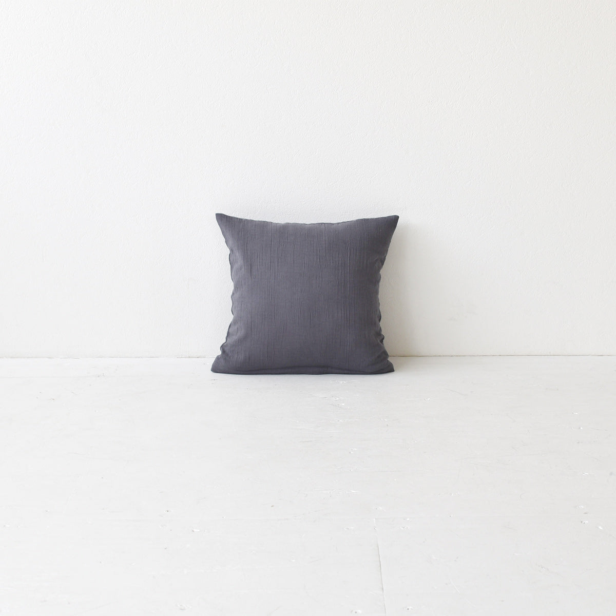 ダブルガーゼ ワッシャー クッションカバー 3色×サイズ35･45･60 日本製 手もみ風シワ加工 くつろぎシリーズ